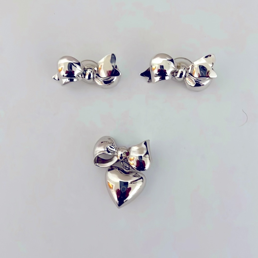 Vintage Monet bow earrings and pin